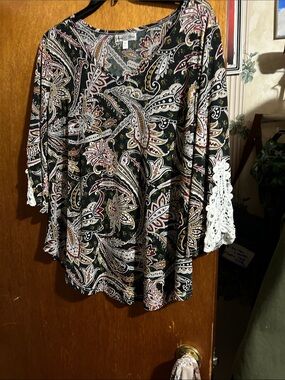 Paisley Crochet-Sleeve Tunic Top - Black/Multi